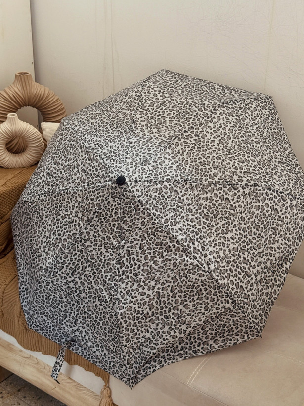 چتر تاشو پلنگی وارداتی (تکعمده)